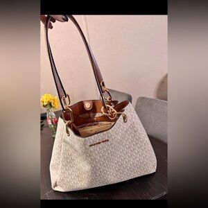 Michael Kors purse and wallet